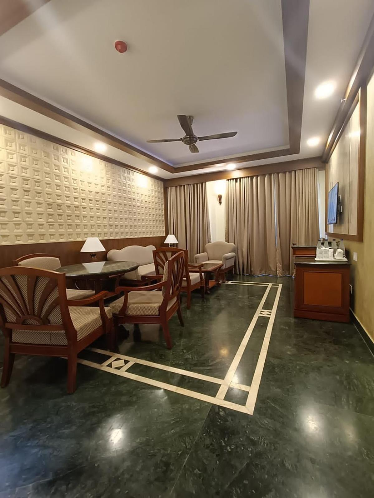 Hotel Tea County Munnar Zewnętrze zdjęcie